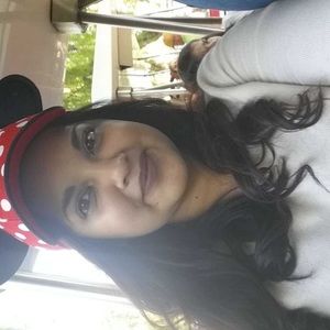 Meet your Posher, Leslie